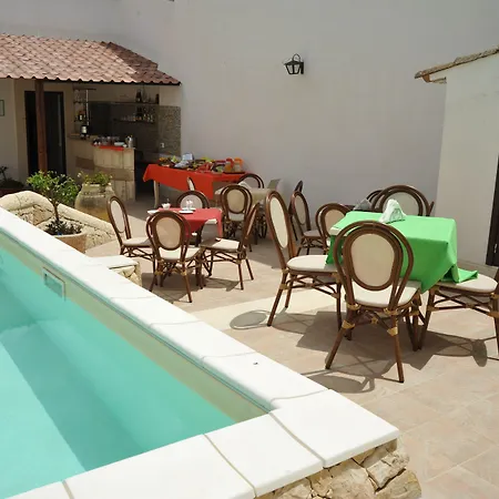 Hotell Morfeo Charming & Relax 2*